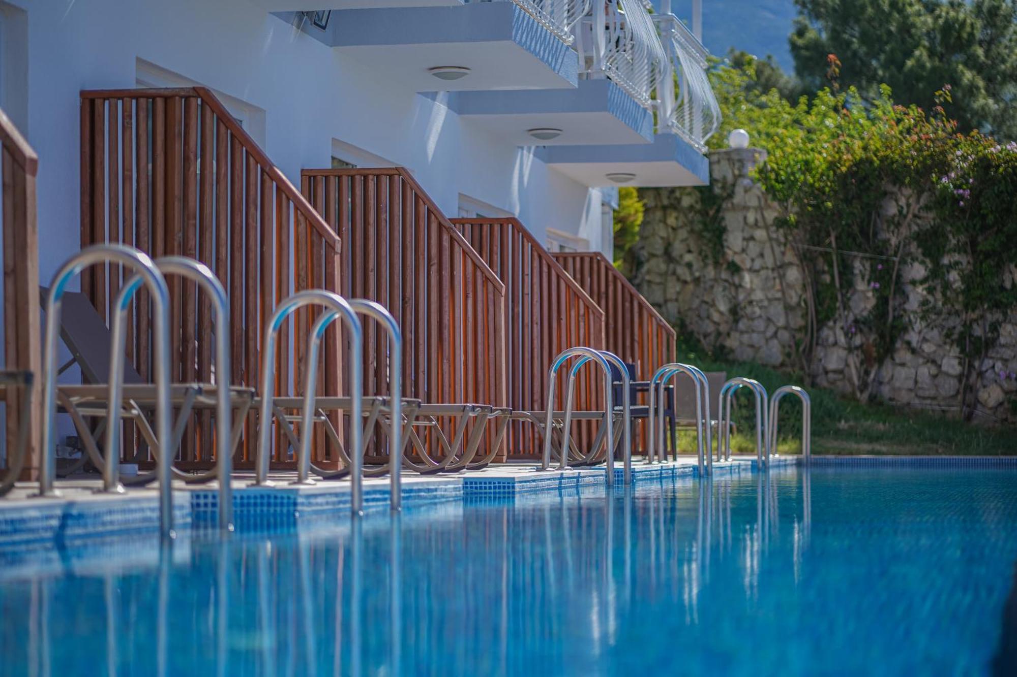 Ramada By Wyndham Fethiye Oludeniz Adult Only Hotel Exterior foto