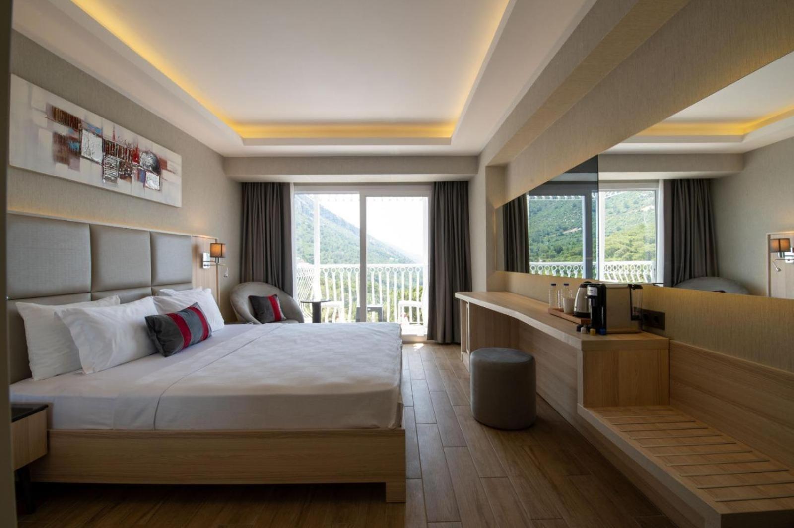 Ramada By Wyndham Fethiye Oludeniz Adult Only Hotel Exterior foto