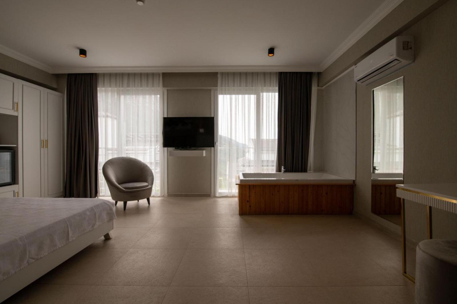 Ramada By Wyndham Fethiye Oludeniz Adult Only Hotel Exterior foto