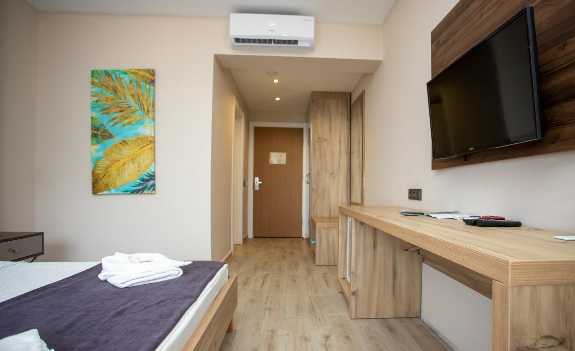 Ramada By Wyndham Fethiye Oludeniz Adult Only Hotel Exterior foto