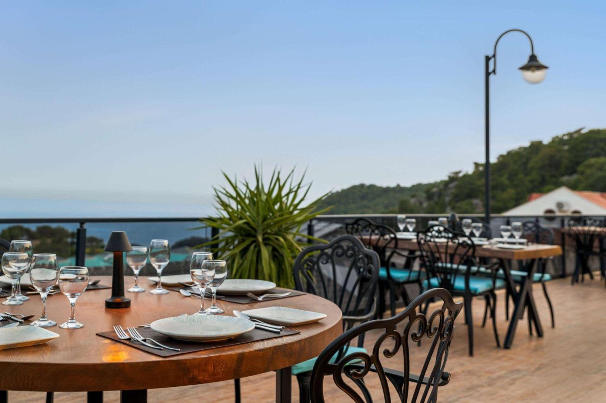 Ramada By Wyndham Fethiye Oludeniz Adult Only Hotel Exterior foto