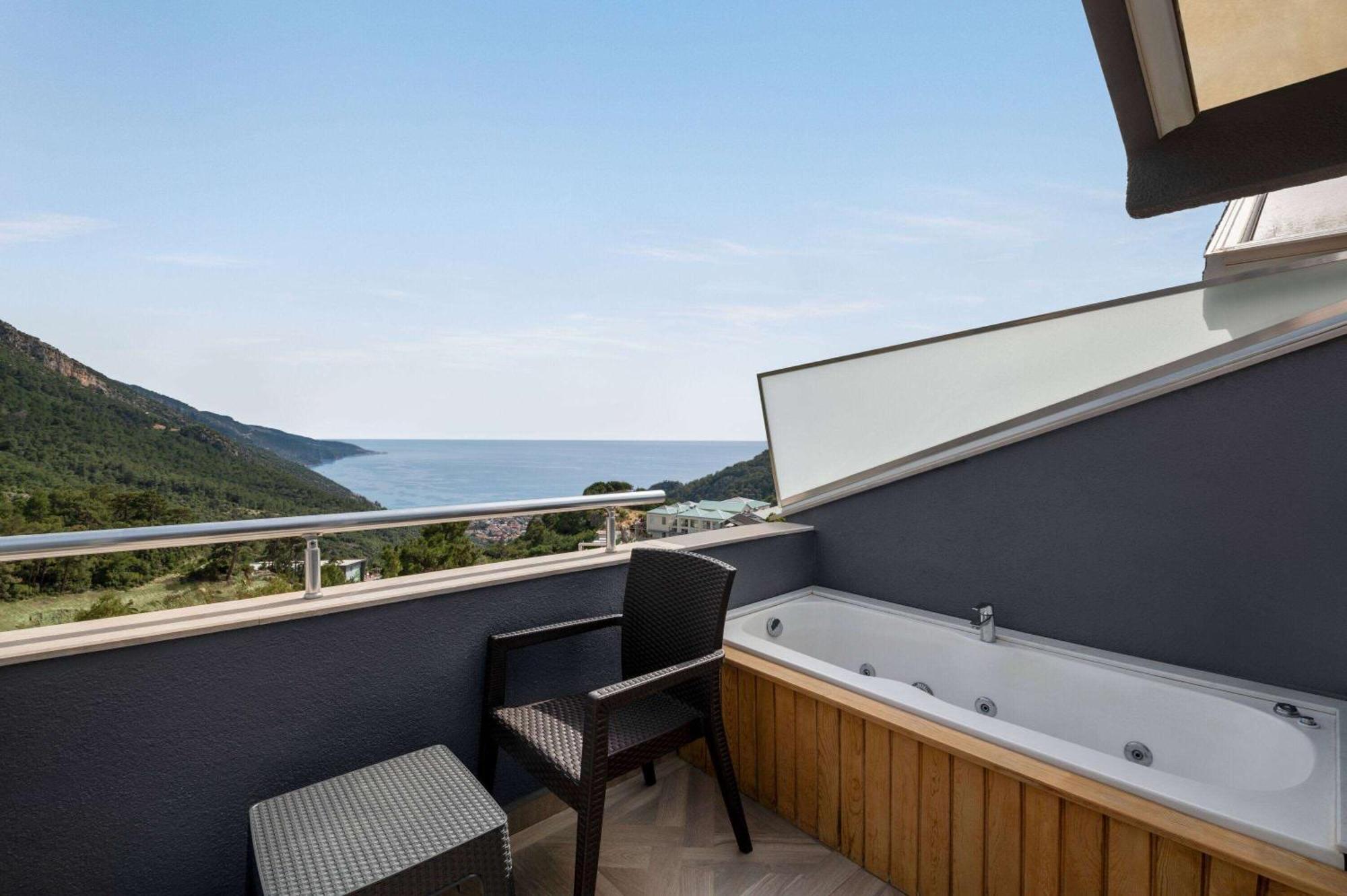 Ramada By Wyndham Fethiye Oludeniz Adult Only Hotel Exterior foto