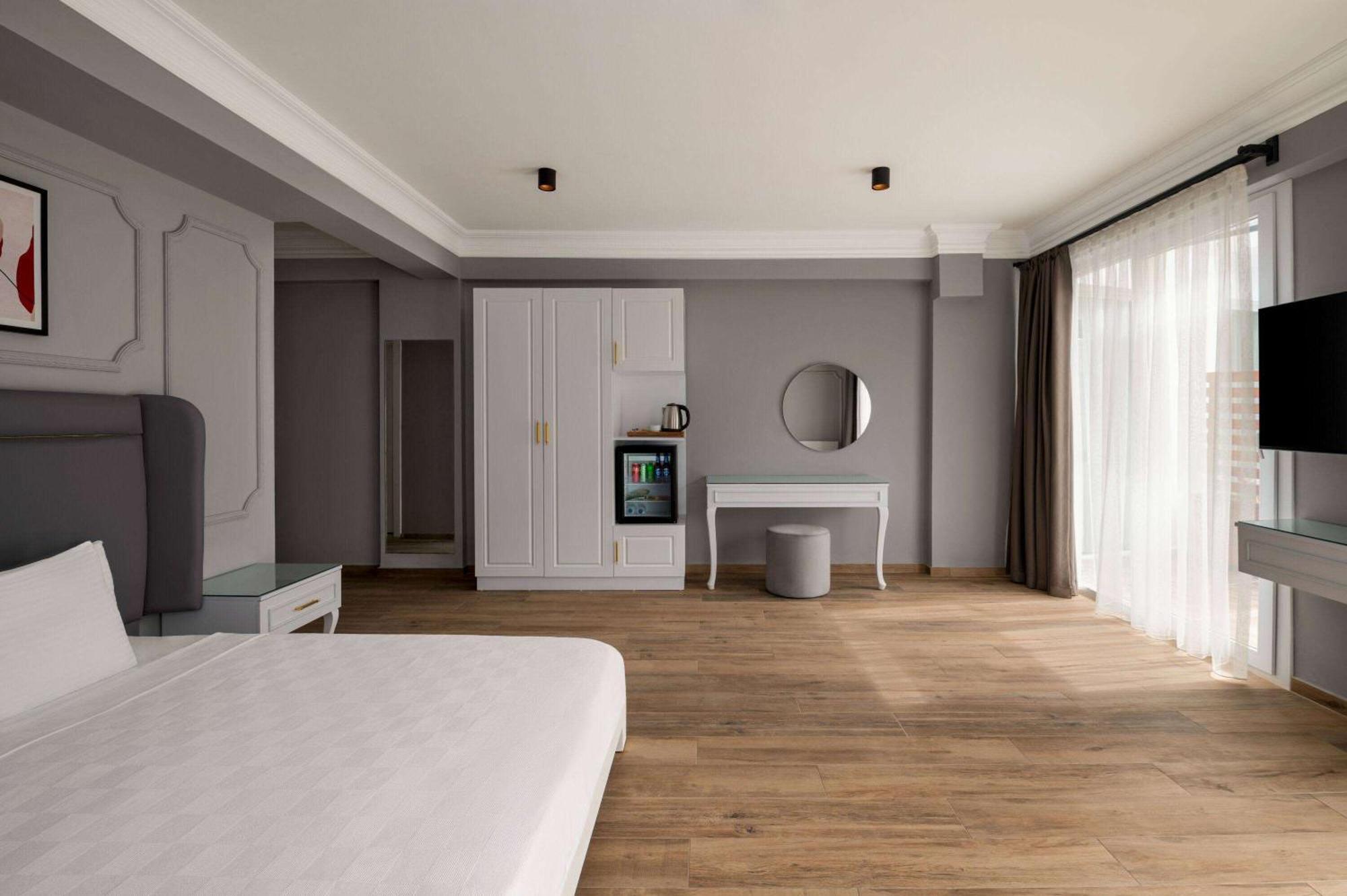 Ramada By Wyndham Fethiye Oludeniz Adult Only Hotel Exterior foto